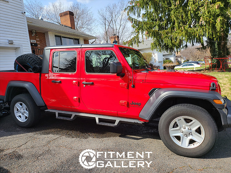 2020 Jeep Gladiator - 17x9 Fuel Offroad Wheels LT315/70R17 Mickey