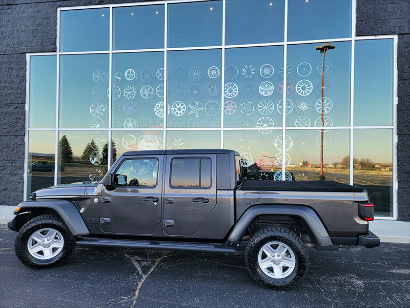 2020 Jeep Gladiator - 275/70R17 Toyo Tires