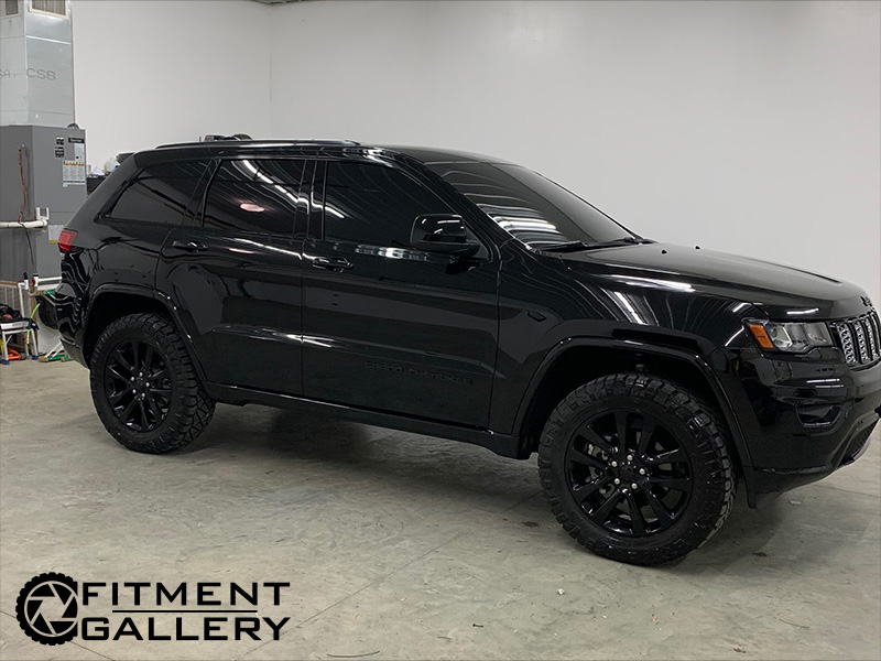 2020 Jeep Grand Cherokee LT265/60R20 Nitto Tires