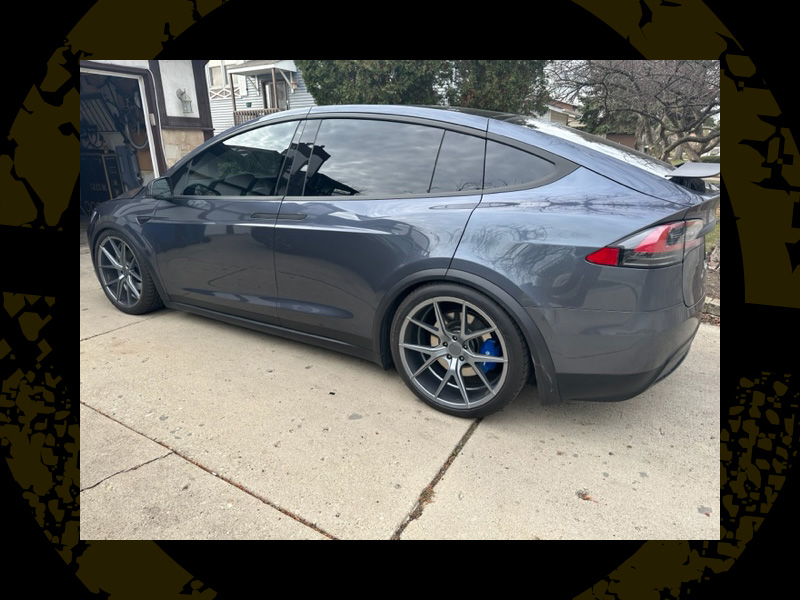 2020 Tesla X 22x9 Verde Wheels 265/35R22 Continental Tires