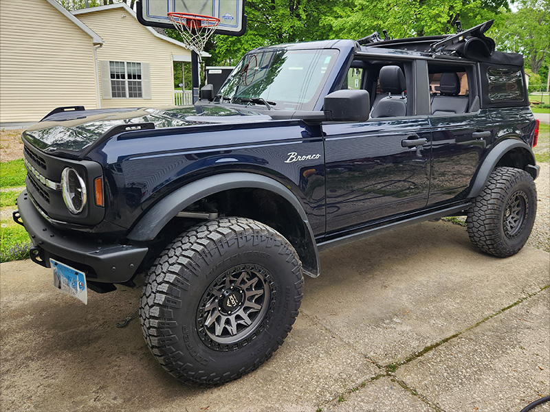 2021 Ford Bronco Lock Offroad Lunatic 17x9 Cooper Discoverer Rugged Trek 35x12 50r17 3 5in Suspensioin Lift 