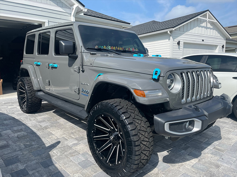 2021 Jeep Wrangler Fuel Contra 20x10 Nitto Ridge Grapplers 33x12 50r20 1 5in Rough Country Body Lift 