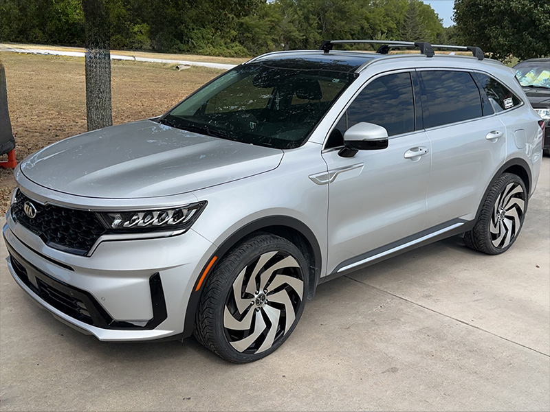 2021 Kia Sorento 22x9 Xcess Wheels 265/35ZR22 Lexani Tires