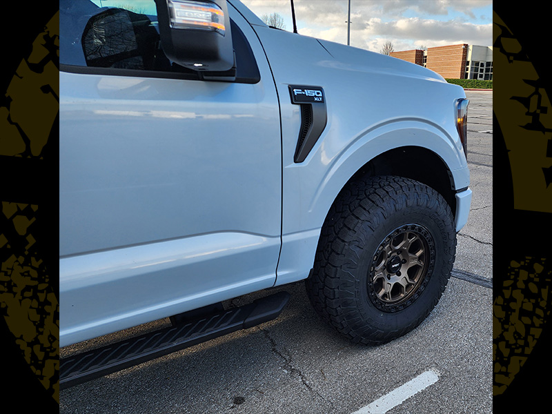 2022 Ford F150 Xlt Mvx 17x9 Toyo Open Country At3 35x11 5r17 3in Rough Country Leveling Kit 