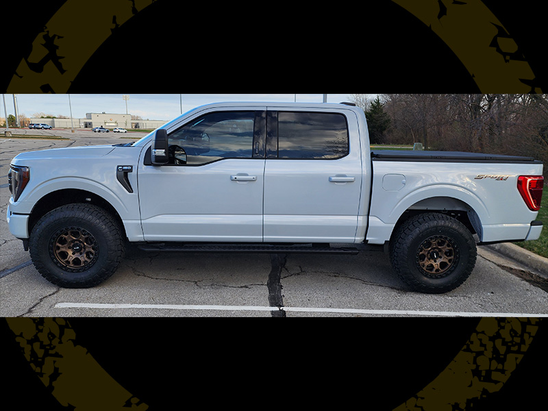 2022 Ford F150 Xlt Mvx 17x9 Toyo Open Country At3 35x11 5r17 3in Rough Country Leveling Kit 