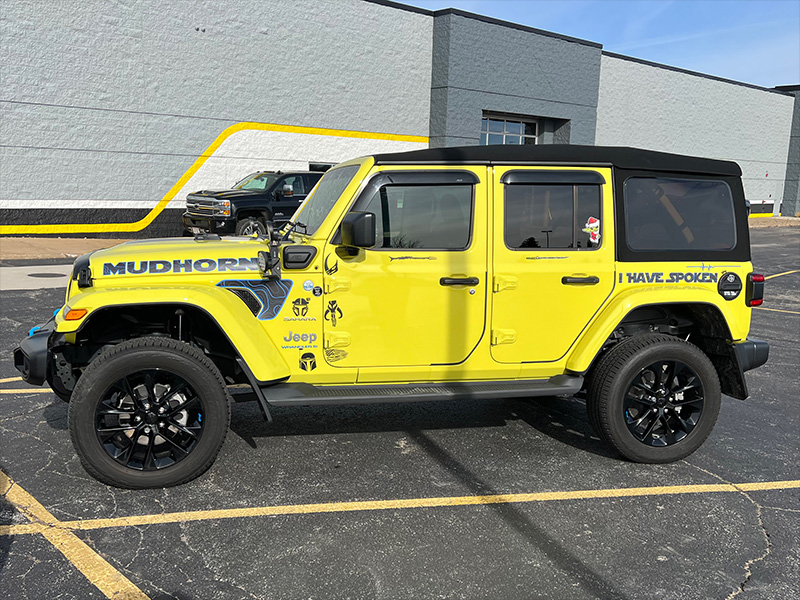 2023 Jeep Wrangler Sahara Hardrock H105 17x9 Toyo Open Country At3 35x12 50r17 2 5in Rough Country Lift Kit 