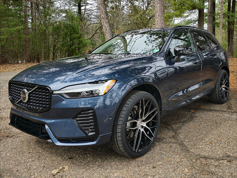 2023 Volvo XC60 - 22x9 1AV Wheels 265/35R22 Ironman Tires