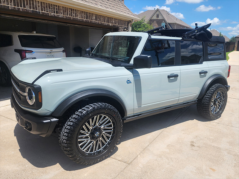 2024 Ford Bronco Black Diamond Tis 553bm 22x10 Radar Renegade 285 50r22 
