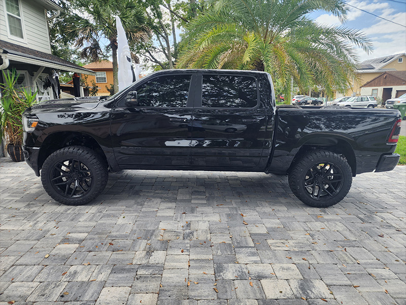 Ram La Rime Rims 2023 Ram 1500 - 22x10 Fuel Offroad Wheels 35x12.50R22 Nitto Tires