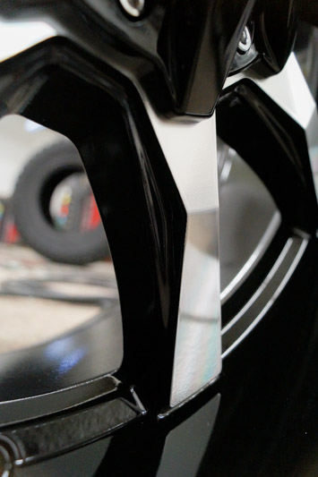 Moto Metal 970 20x10 5 Lug Gloss Black Milled Wheels Rims 0.JPG