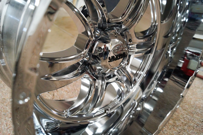 Ultra Wheel Predator Ii 249c 20x12 6 Lug Chrome Wheels Rims .JPG